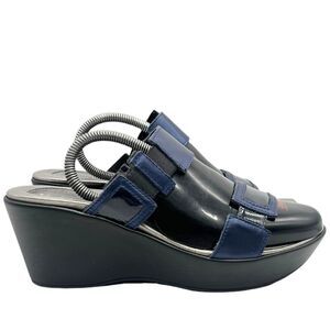 Naot Shoes Women's Size 9 Naot Treasure Polar Sea Leather Navy Patent Leather